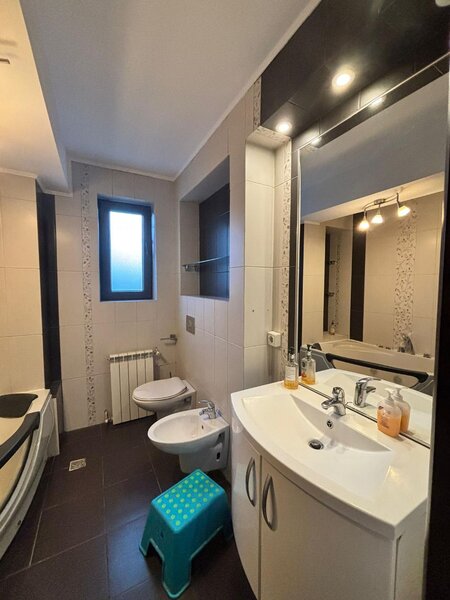 Dobroesti apropiere lac