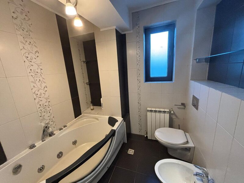 Dobroesti apropiere lac