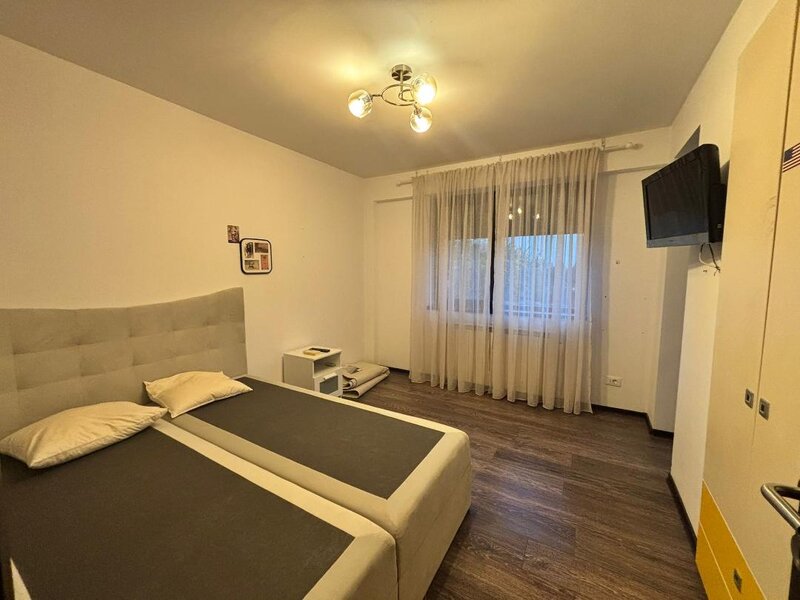 Dobroesti apropiere lac